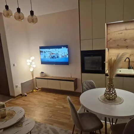 Elora * Ζλάτιμπορ