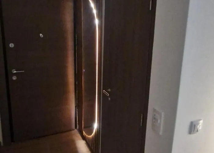 Elora Ζλάτιμπορ